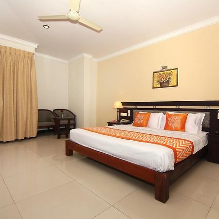 Oyo 8892 Kadambari Regency Angamaly Exterior photo