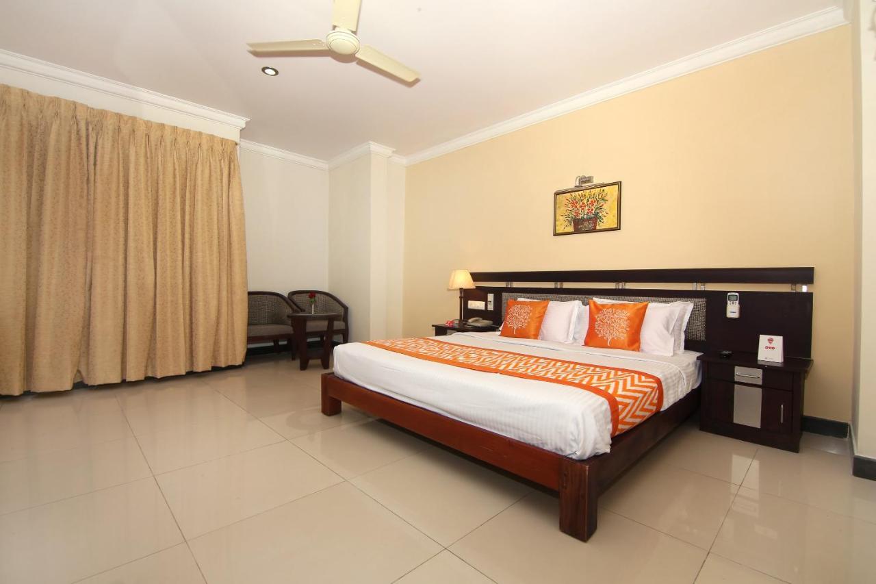 Oyo 8892 Kadambari Regency Angamaly Exterior photo