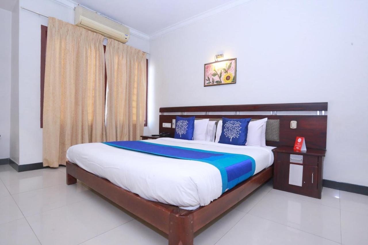 Oyo 8892 Kadambari Regency Angamaly Exterior photo