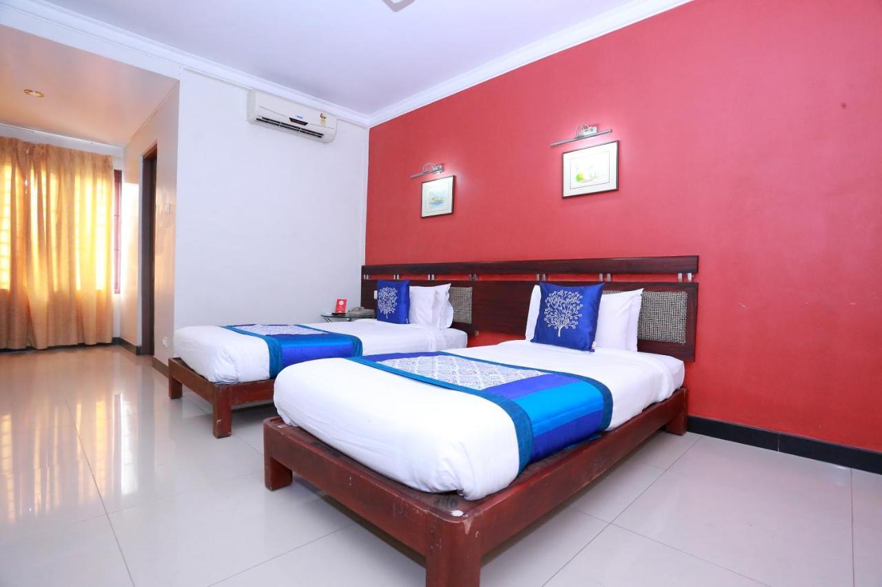 Oyo 8892 Kadambari Regency Angamaly Exterior photo